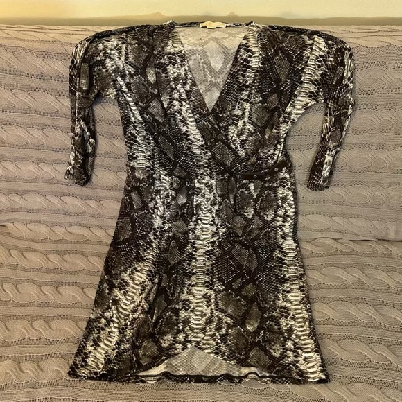 MICHAEL Michael Kors Dresses & Skirts - Michael Kors snakeskin Print V-Neck Dress